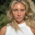 Atriz pornô é presa por gravação sexual com 17 homens imagem