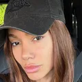 Anitta lança EP e explica falta de ensaio de verão em Salvador imagem