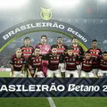 Flamengo se sagra campeão brasileiro e ajuda o Vitória; entenda imagem