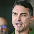Flávio garante que Bolsa Família não será encerrado se ele for eleito imagem