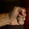 Homem protagoniza caso assustador de violência doméstica imagem