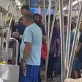 Homem saca arma de fogo durante briga no metrô de Salvador; veja imagem