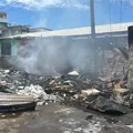 Incêndio de grandes proporções destrói comércio ao lado da UPA de São Marcos imagem