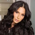 Influenciadora polemiza ao fazer piada sobre sexualidade de Ana Castela imagem