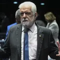 Wagner chama polêmica do PL que reduz pena de Bolsonaro de “pastel de vento” imagem