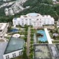 Maior mansão do Brasil vale R$ 1 bilhão e pertence a apresentadora famosa imagem