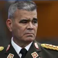 Ministro da Defesa da Venezuela diz que resistirá à presença dos EUA imagem