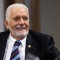 “Não cabia manter um condenado e outro ausente”, diz Wagner sobre cassações imagem