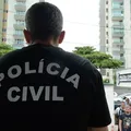 Professor é preso por abusar alunos sexualmente por notas mais altas imagem
