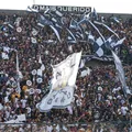 Primeiro rival do Vitória no Brasileirão avança por lateral do Grêmio imagem