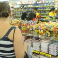 Quer economizar na lista escolar? Veja o que o colégio não pode cobrar imagem