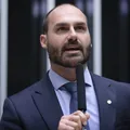 Eduardo Bolsonaro lamenta fim de restrições contra Moraes imagem