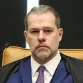 Toffoli mantém diretor do BC em acareação sobre fraude bilionária no Banco Master imagem