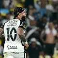 Vídeo: Memphis Depay é flagrado aproveitando férias em paraíso da Bahia imagem