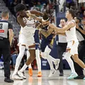 Vídeo: partida de basquete vira "ringue de boxe” após desentendimento imagem