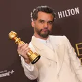 Wagner Moura enfrenta Bolsonaro e direita reage: "Mamateiro" imagem