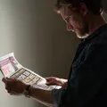 A série de suspense da Netflix perfeita para ver em uma só tarde imagem