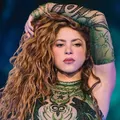 Shakira fica surpresa com público em Copacabana: "Tudo é pra mim?" imagem