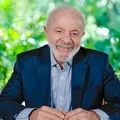 Deputado quer vetar dinheiro público para Carnaval após homenagem a Lula imagem