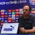 Ceni abre o jogo sobre contratações no Bahia: "Aguardando uma ou outra" imagem