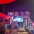 Chama o bombeiro! Anitta pede apoio após folião passar mal imagem