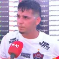 Dudu critica expulsão de companheiro no Vitória: "Tem que ser esperto" imagem