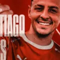 Ex-lateral do Bahia assina com maior campeão da Libertadores imagem