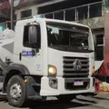 Foliã morre atropelada por caminhão de limpeza no Carnaval de Salvador imagem