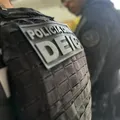 Homem é morto e funcionários do DPT são presos por roubo de veículos imagem