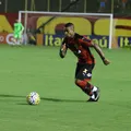 Ídolo na Toca! Marinho aceita proposta e volta ao Vitória após 10 anos imagem