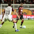 Líder em duelos, Dudu se destaca na 1ª chance como titular no ano imagem