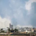 Novos bombardeios de Israel matam 12 civis palestinos na Faixa de Gaza imagem