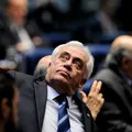 Otto afirma que Tarcísio recuou de Bolsonaro para não “se submeter” imagem