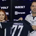 Após Vitória, Fatal Model fecha acordo milionário com clube da Série A imagem
