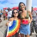 Que calor é esse? Alta temperatura desafia foliões na Barra imagem