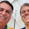 Tarcísio de Freitas visita Bolsonaro na Papudinha pela primeira vez imagem