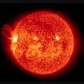 Tempestade solar chega nesta semana após explosão no Sol imagem