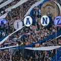 Torcida invade CT e agride atletas após escândalo de violência sexual imagem