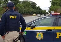 Ciclista morre após ser atropelado por carreta em rodovia baiana