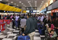 Aeroporto cancela voos após fortes chuvas