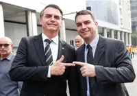 Antes de cirurgia, Bolsonaro escreve carta e confirma pré-candidatura de Flávio imagem