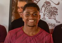 Artilheiro, filho de ex-craque do Bahia quer seguir os passos do pai