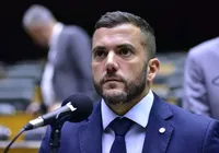 Deputado chama de “tosca” acusação de desvio de cota parlamentar