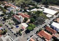 Cidade onde tudo se resolve a pé tem menos de mil moradores e apenas 32 ruas imagem