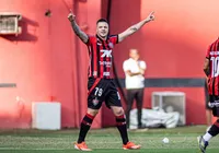 Conexão de Kayzer com Vitória vai além do futebol: "Energia diferente" imagem