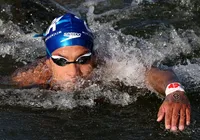 De volta às origens: Ana Marcela encara desafio na Travessia Mar Grande-Salvador imagem