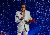 Emoções em Salvador: Roberto Carlos une gerações em noite de clássicos