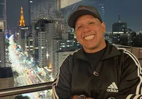 Ex-travesti, pastor choca internautas ao mostrar antes e depois