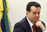 Kassab tenta emplacar Romeu Zema na vice de Flávio Bolsonaro em 2026