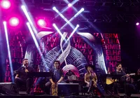 Luz Vermelha e Filomena Bagaceira incendiam Fenagro com forró e sofrência